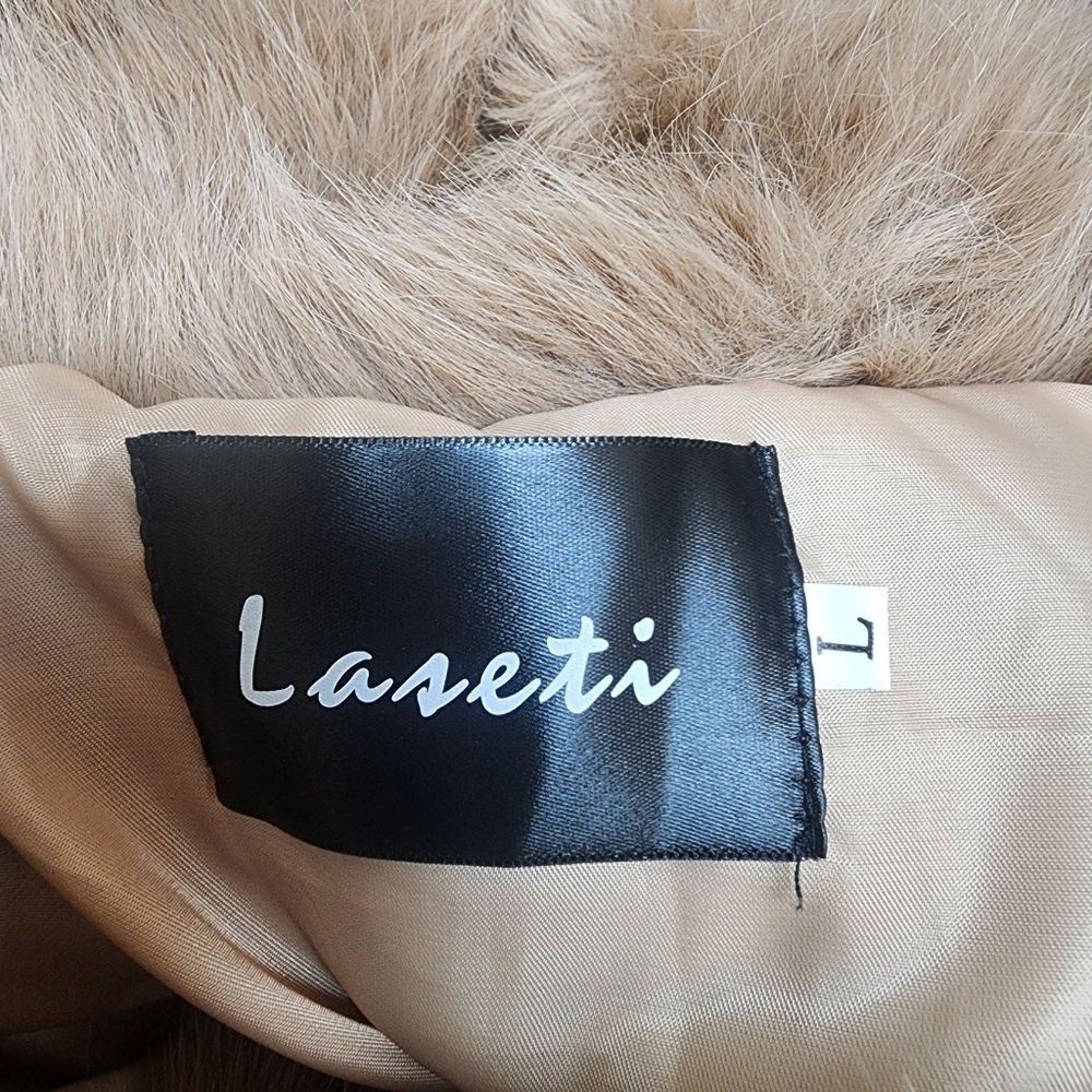 Laseti Luxurious Tan Faux Fur Coat (L) - Picture 8 of 8